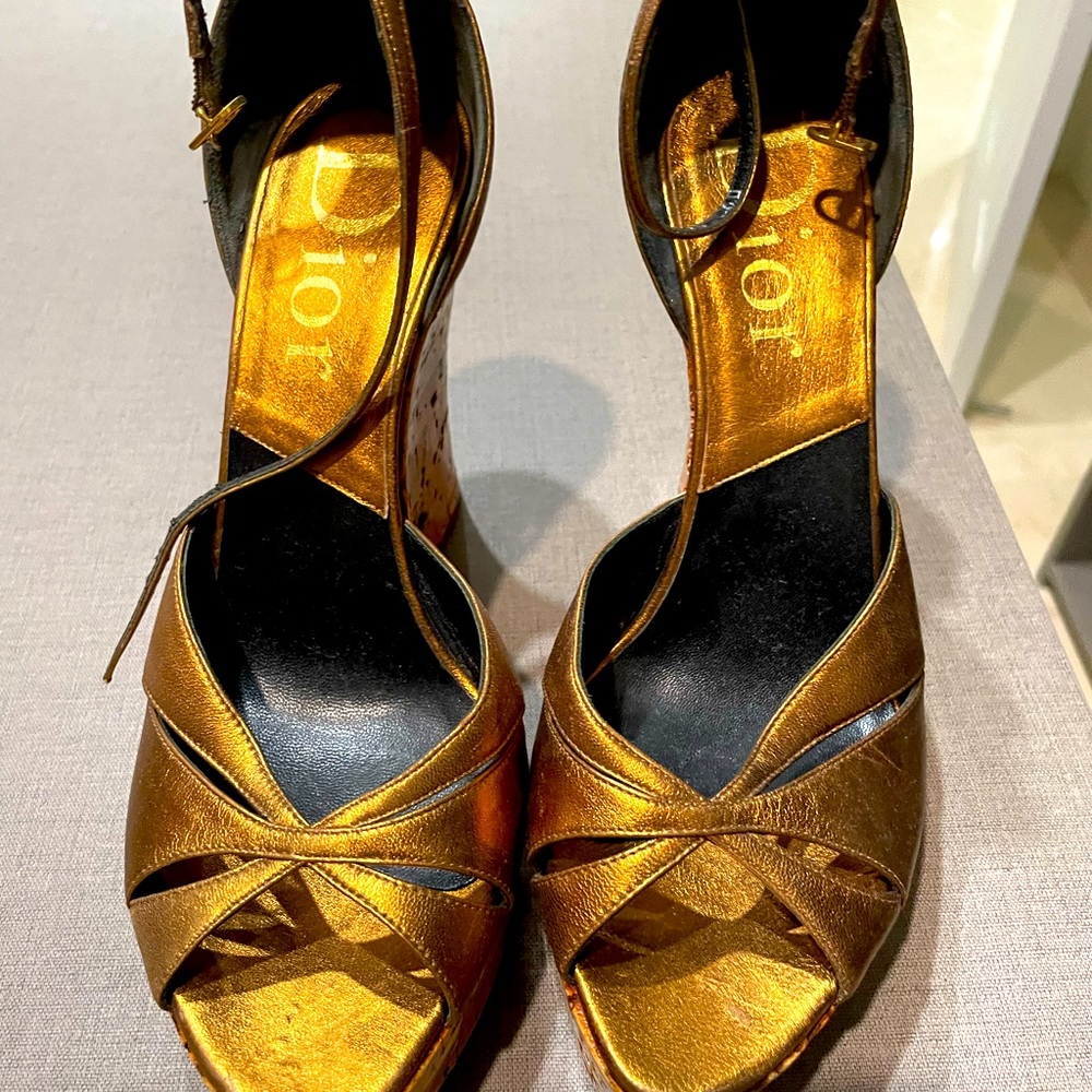 Christian Dior heels in perfect condition